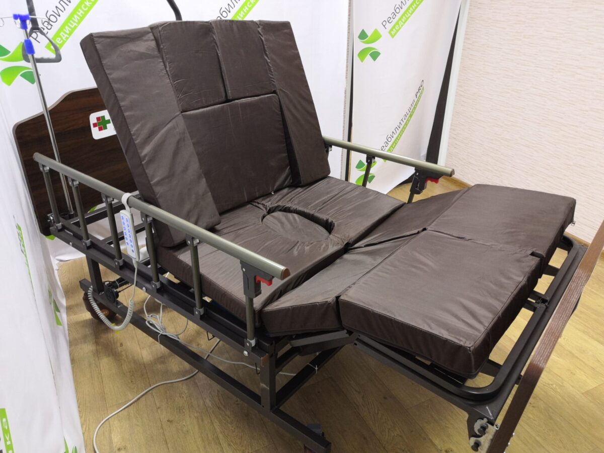 Кровать для лежачих больных с электроприводом КМР-11/XL
